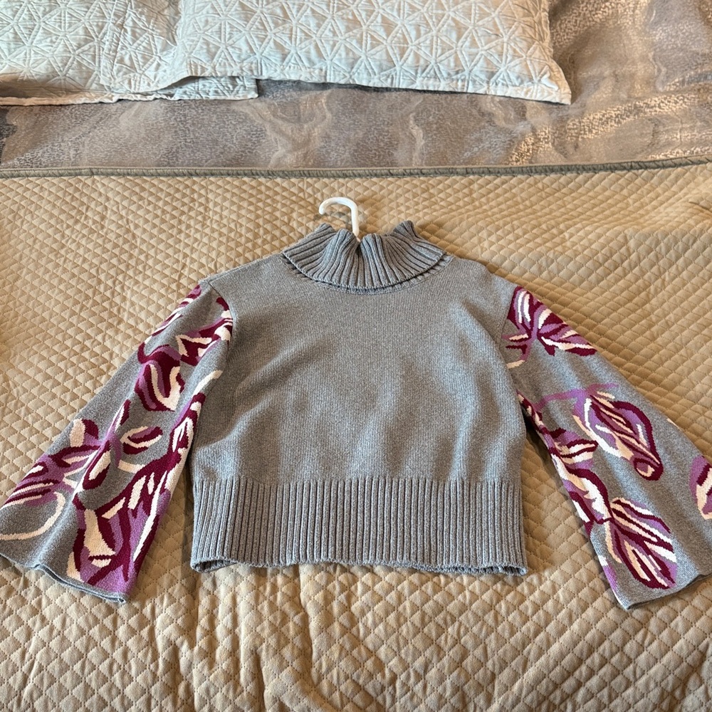 CAbi Gray Sweater with Purple and Cream Sleeves